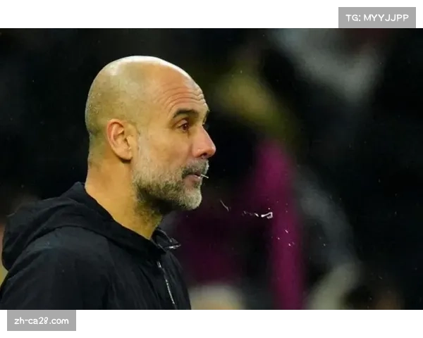 特写:争议判罚后,瓜迪奥拉在场边与第四官员激烈交流 特写:争议判罚后,瓜迪奥拉在场边与第四官员激烈交流